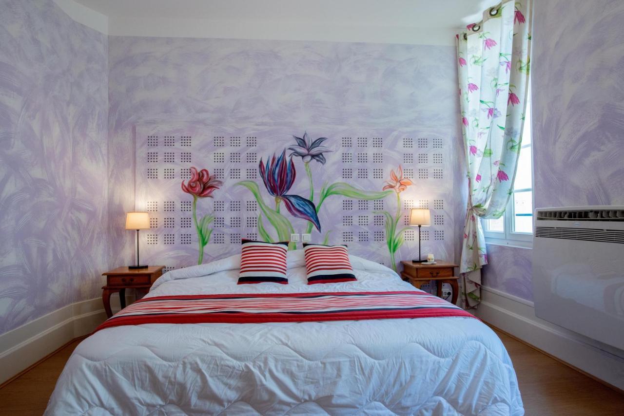 Logis Hotel De La Tour リブルヌ エクステリア 写真