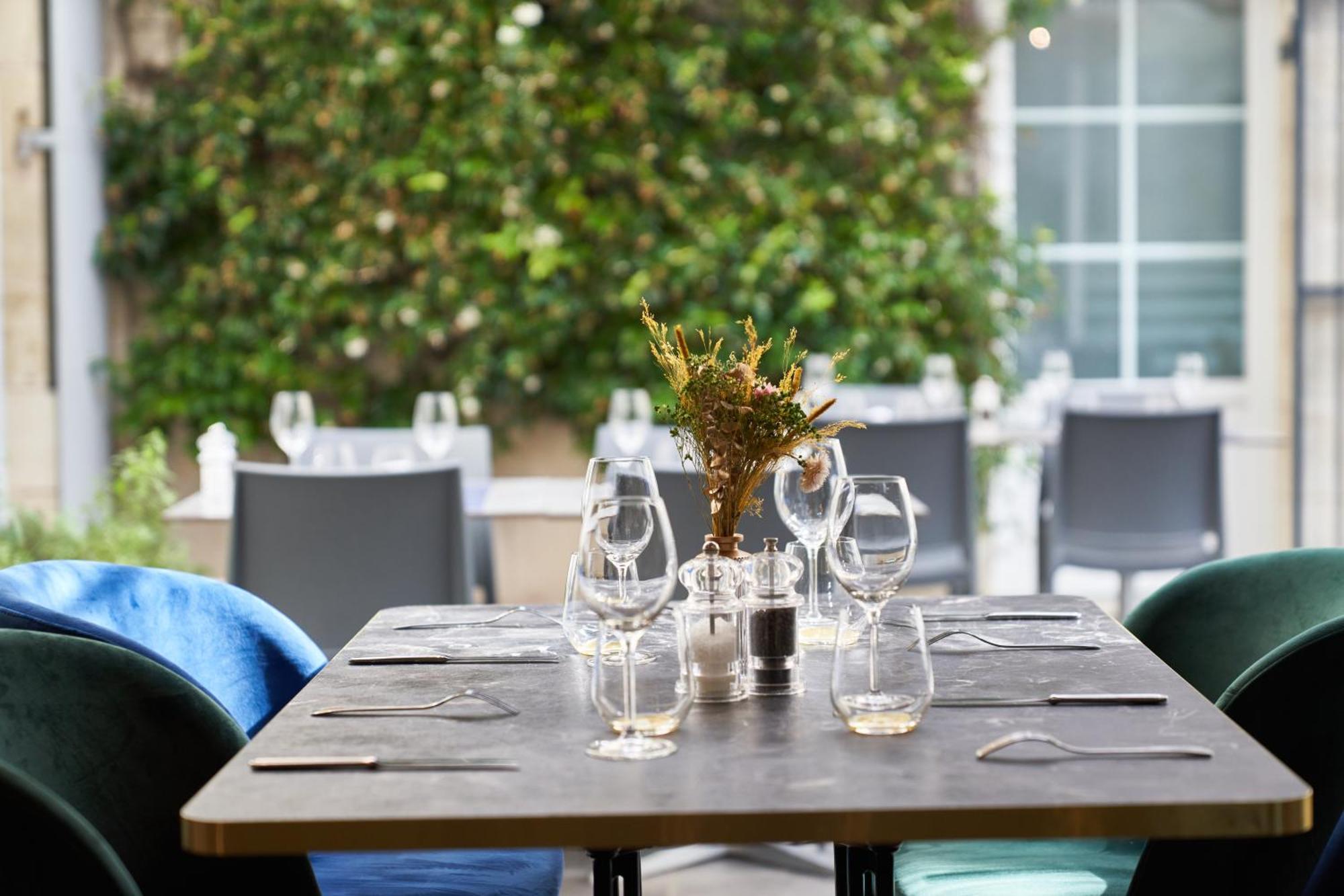 Logis Hotel De La Tour リブルヌ エクステリア 写真